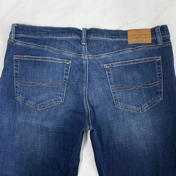 Lucky Brand Men’s 121 Slim Dark Wash Jeans Size 38 - Picture 4 of 7
